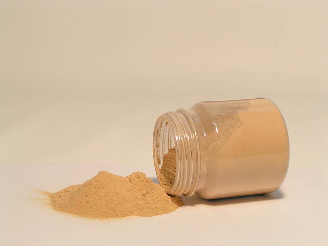 This image has an empty alt attribute; its file name is maca-flour-1502821-640x480-1.jpg